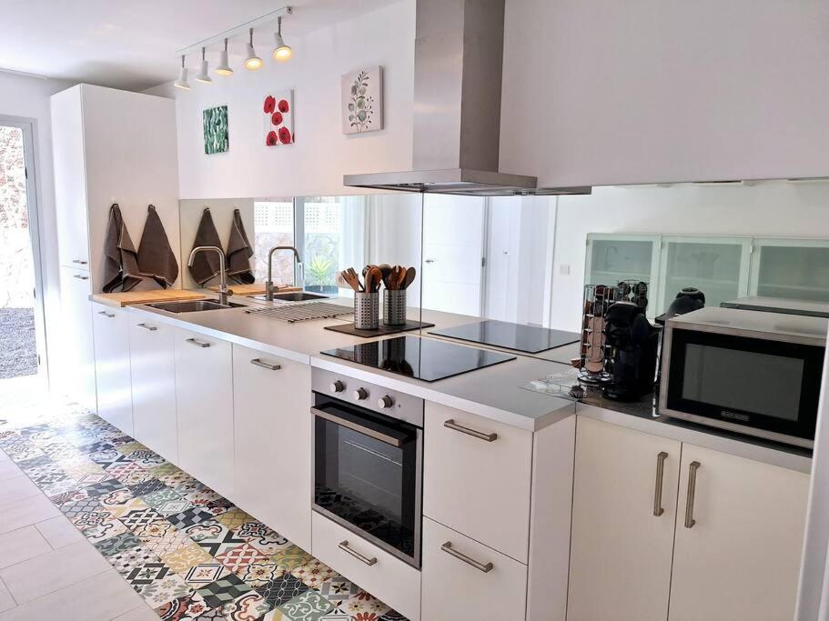 Malibu Mogan Secret Pool Villa - Piscina Privada Y Climatizada - Exclusive Heated Pool Ла-Плая-де-Тауро Экстерьер фото